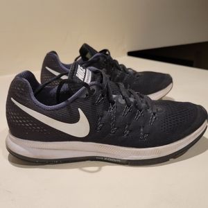 Nike Air Pegasus 33 size 10.5
